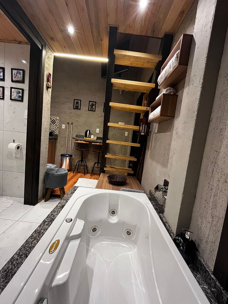 Chalé da Fonte/tiny house(vista top e hidromassagem)
