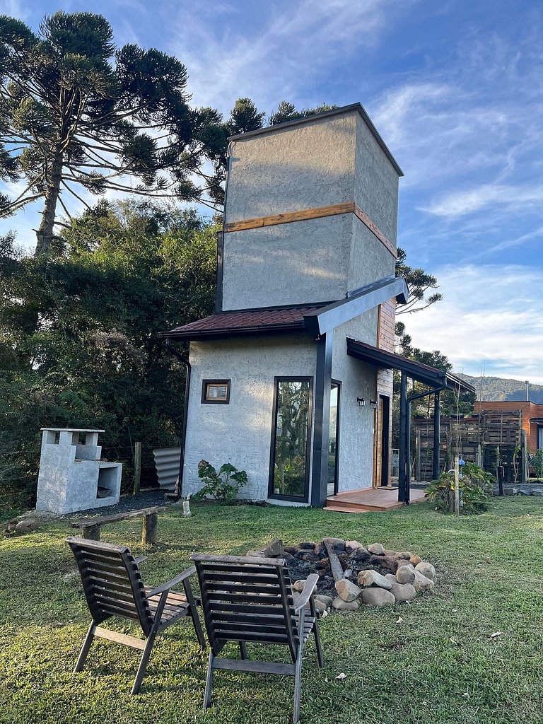 Chalé da Fonte/tiny house(vista top e hidromassagem)