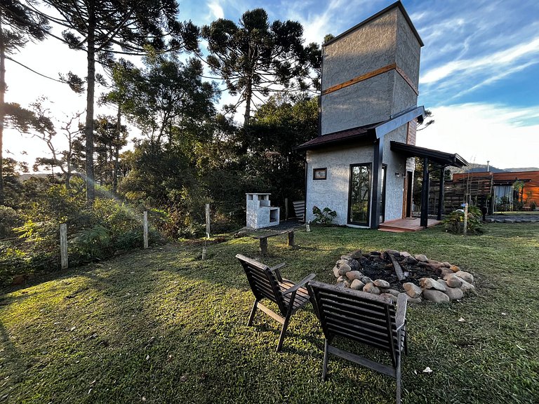 Chalé da Fonte/tiny house(vista top e hidromassagem)